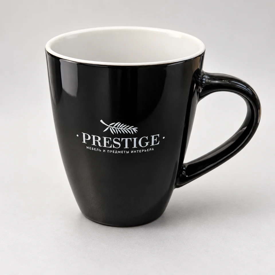 Чёрная глянцевая кружка с белым логотипом PRESTIGE