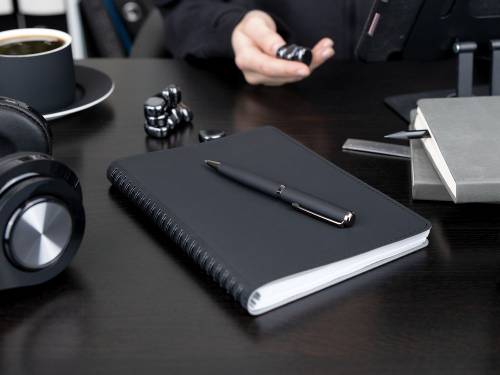 Ручка шариковая Inkish Gunmetal в футляре, белая фото 8 Ручка шариковая Inkish Gunmetal в футляре, белая фото 8