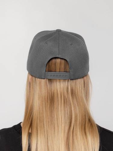 Бейсболка Snapback с прямым козырьком, серая фото 8 Бейсболка Snapback с прямым козырьком, серая фото 8